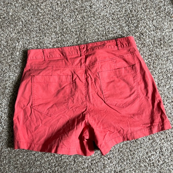 Old navy bright salmon colored chino button up shorts size 14 - Picture 2 of 3